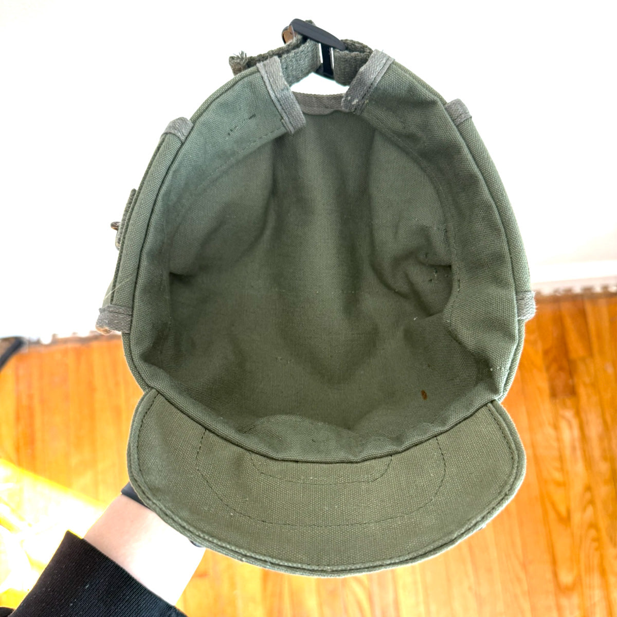 "Button" Utility cap